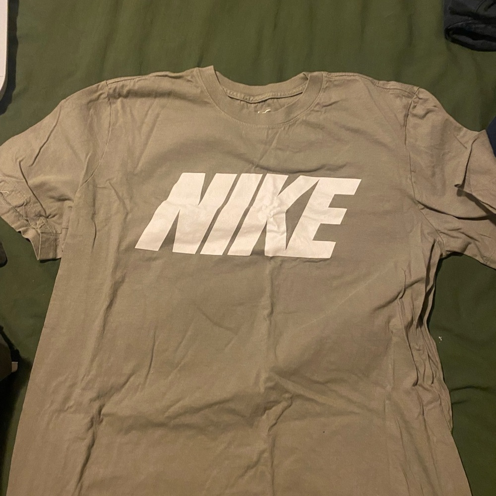 Nike t shirt